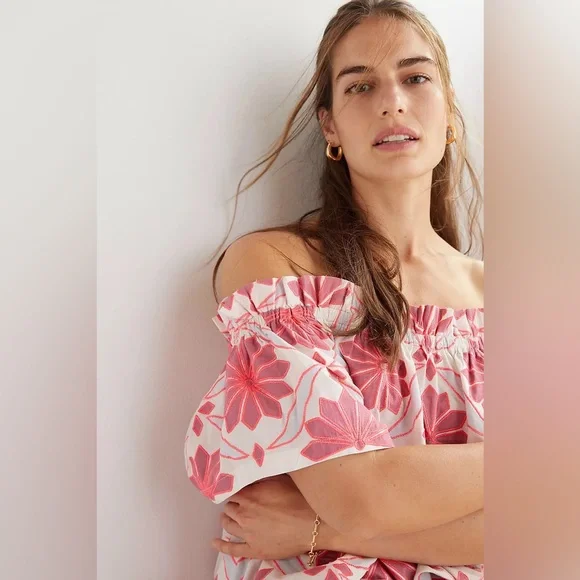New Women’s Maeve Embroidered Off-The-Shoulder Blouse By Anthropologie!!🔥🔥🔥 - Picture 4 of 15